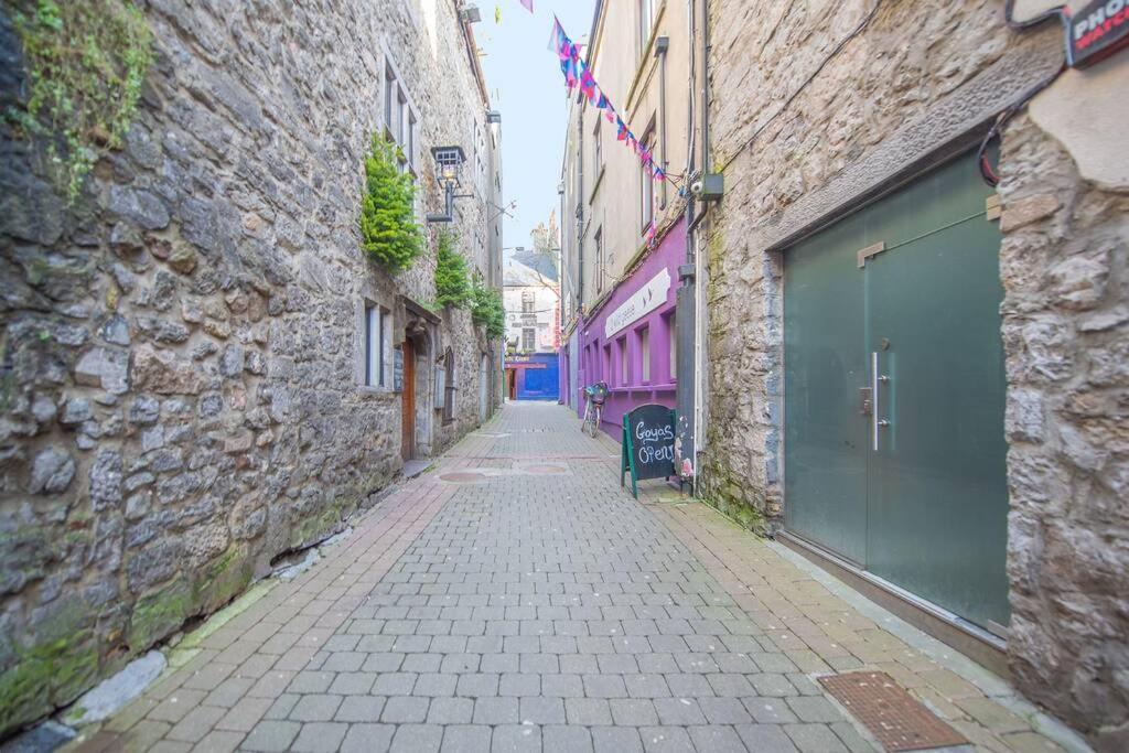 ゴールウェイLatin Quarter Luxuryアパートメント エクステリア 写真
